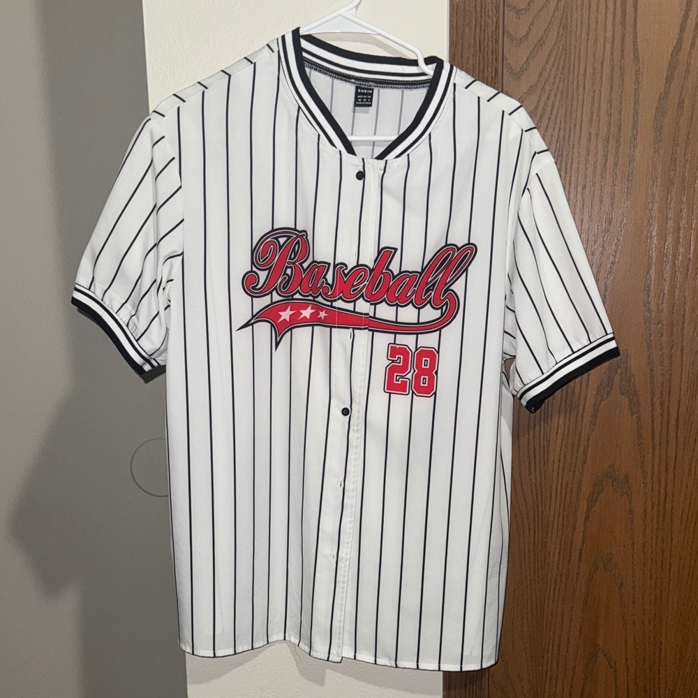 SHEIN White and Black Striped Baseball Jersey